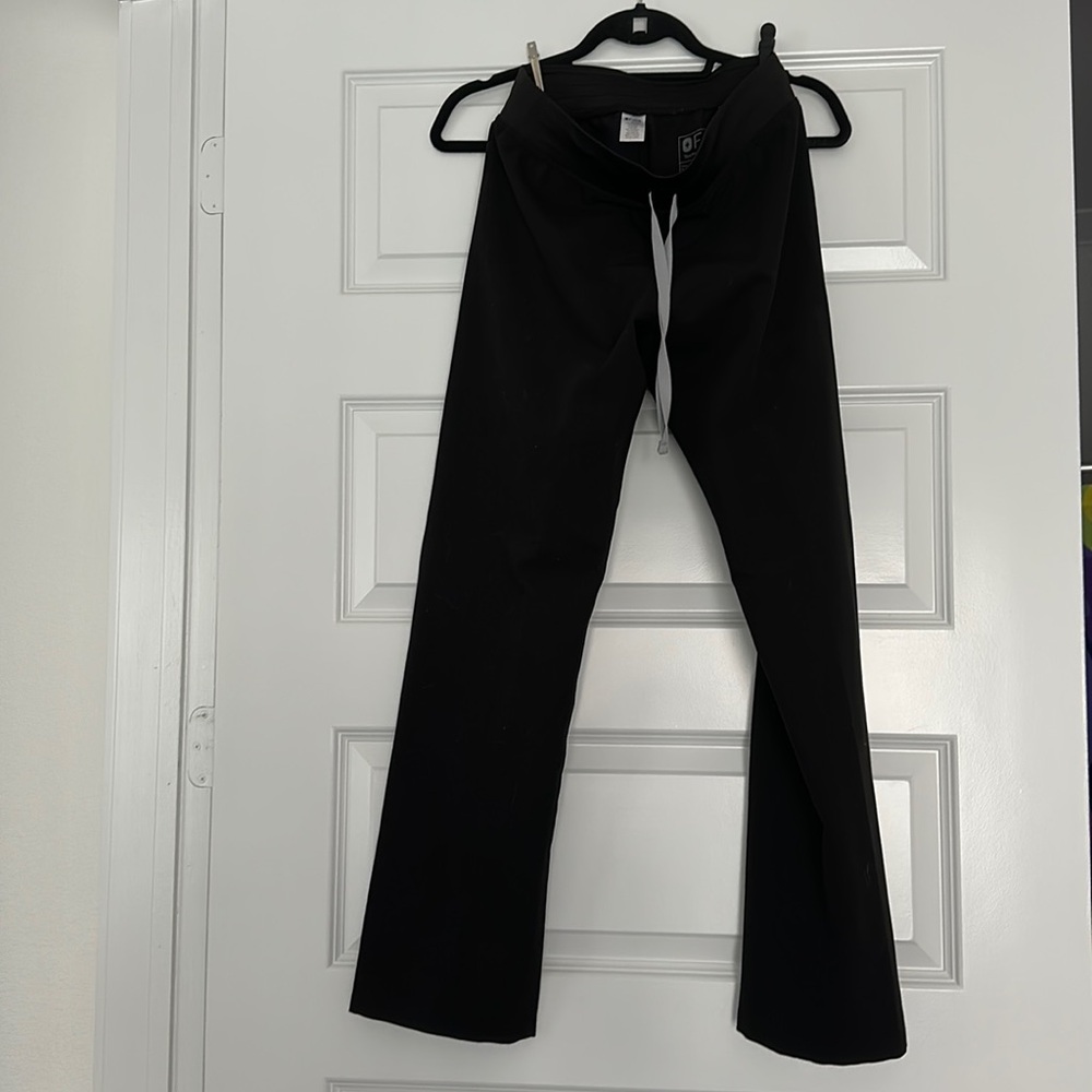 Black Figs Livingston Basic Pants